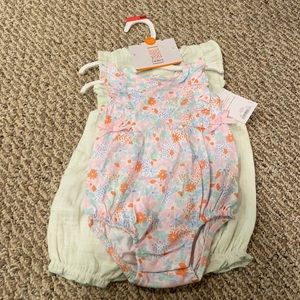 NWT Carter’s 2 piece set